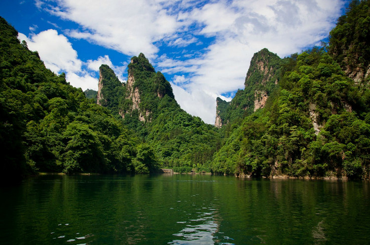 张家界宝峰湖